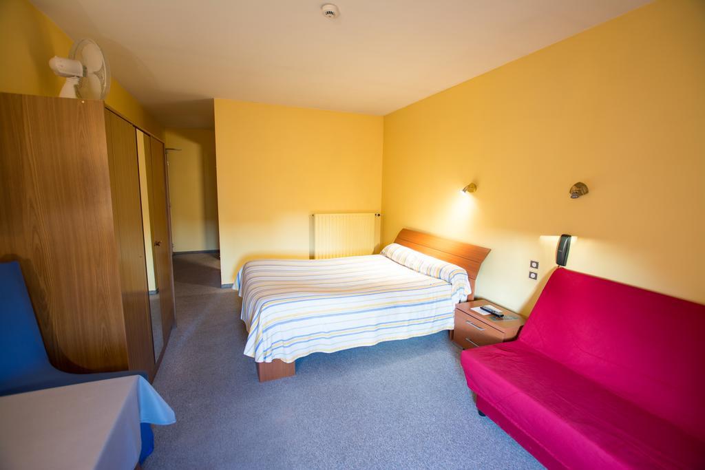 La Boule D'Or Hotel Bressuire Exterior foto